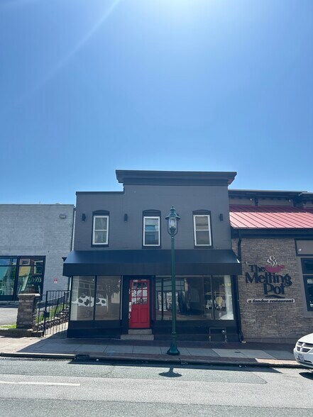 422 York Rd, Towson, MD à vendre - Photo principale – Image 1 sur 2