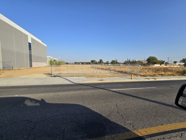 2780 Rubidoux Blvd, Jurupa Valley, CA à louer - Photo de l’immeuble – Image 3 sur 5