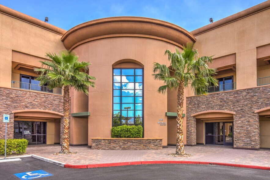 6180 Brent Thurman Way, Las Vegas, NV à vendre - Photo de l’immeuble – Image 2 sur 24