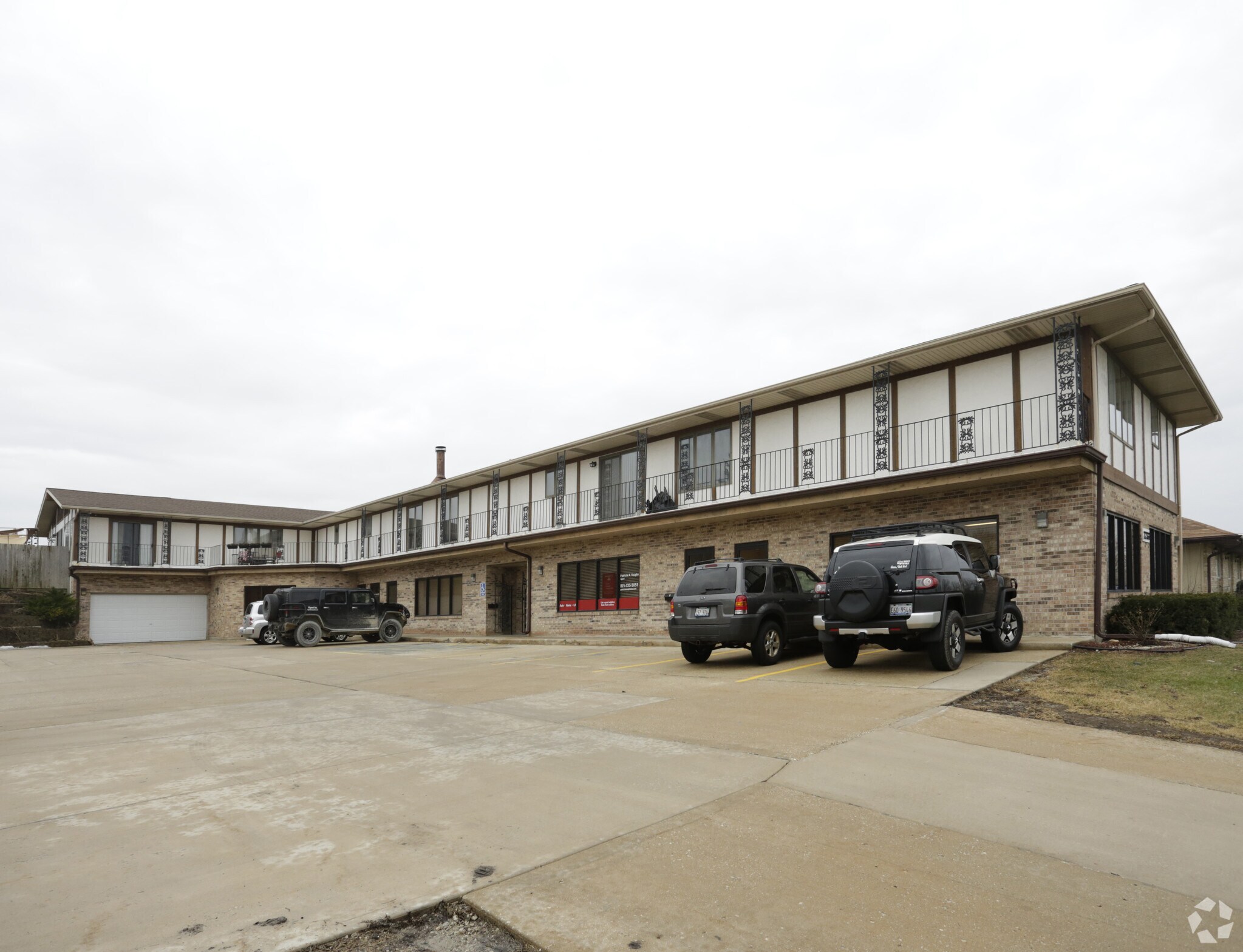 2233 Theodore St, Crest Hill, IL à louer Photo principale– Image 1 sur 3