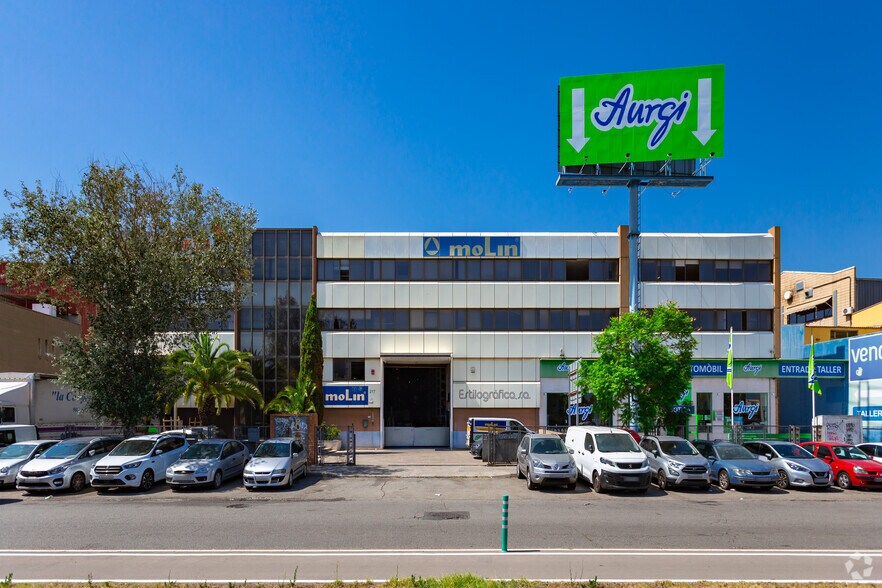 Bureau dans Cornellà de Llobregat, Barcelona à louer - Photo de l’immeuble – Image 2 sur 4