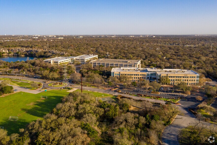 10900 Stonelake Blvd, Austin, TX à louer - Aérien – Image 2 sur 12