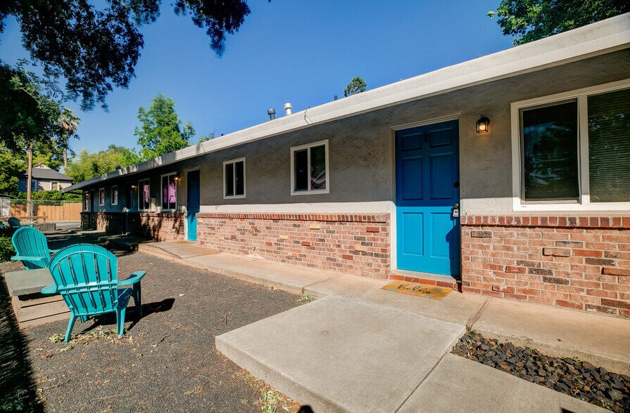 1905 Normal Ave, Chico, CA à vendre - Photo de l’immeuble – Image 2 sur 39