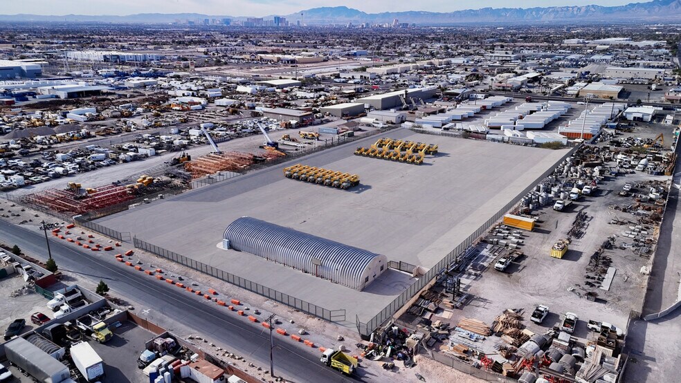 2775 Betty Ln, Las Vegas, NV à louer - Photo de l’immeuble – Image 3 sur 3