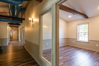 59 Apsley St, Hudson, MA à louer Photo intérieure– Image 1 sur 3