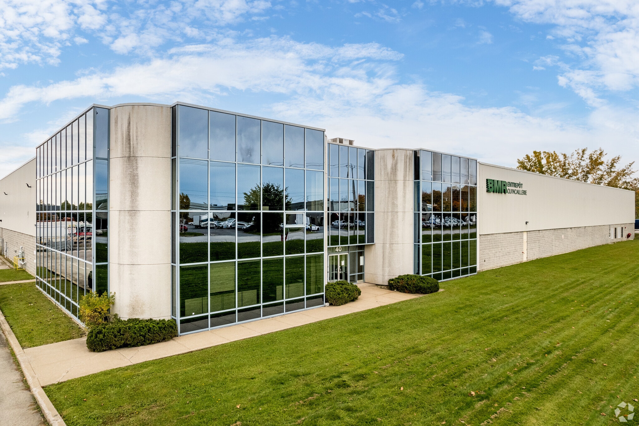 40 Ch Du Tremblay, Boucherville, QC à louer Photo principale– Image 1 sur 6