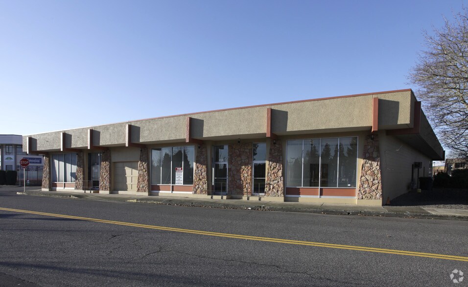 275-295 NE Second St, Gresham, OR à louer - Photo de l’immeuble – Image 3 sur 15