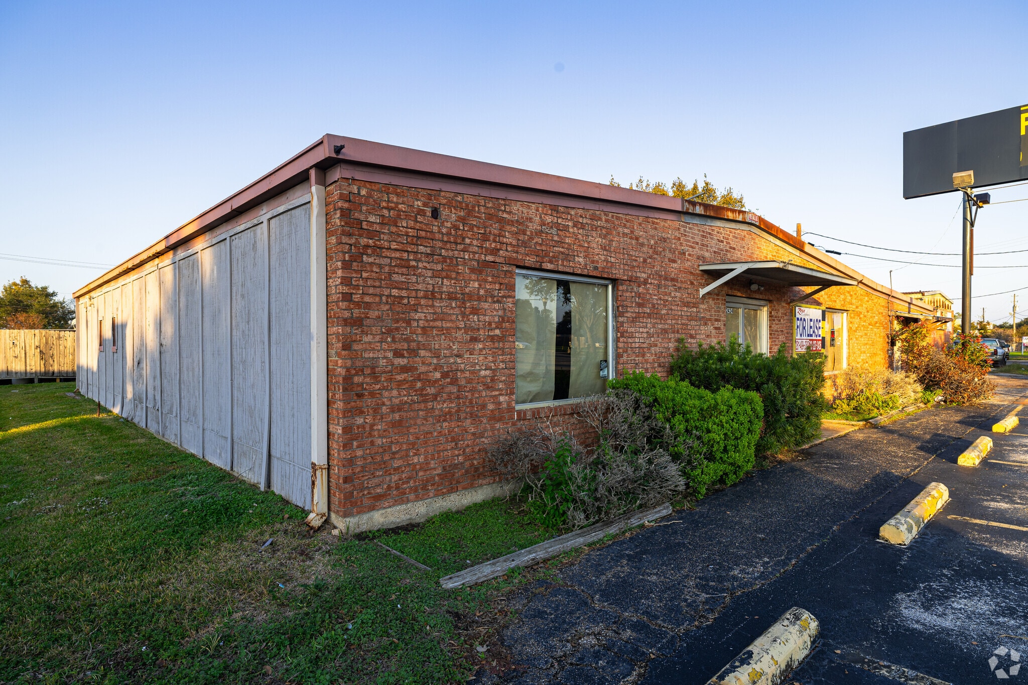 2424 S Main St, Stafford, TX à louer Photo principale– Image 1 sur 6