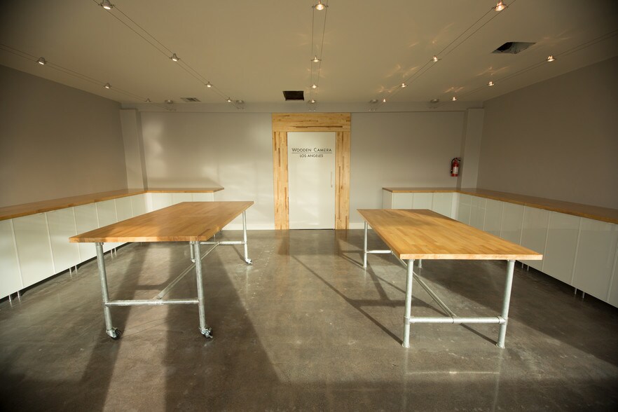 923 W Olive Ave, Burbank, CA à louer - Photo intérieure – Image 2 sur 4