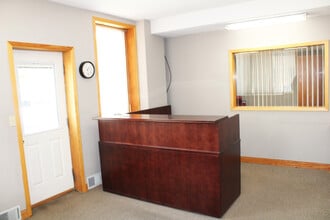 202 Central Ave E, Clarion, IA à louer Photo intérieure– Image 2 sur 13