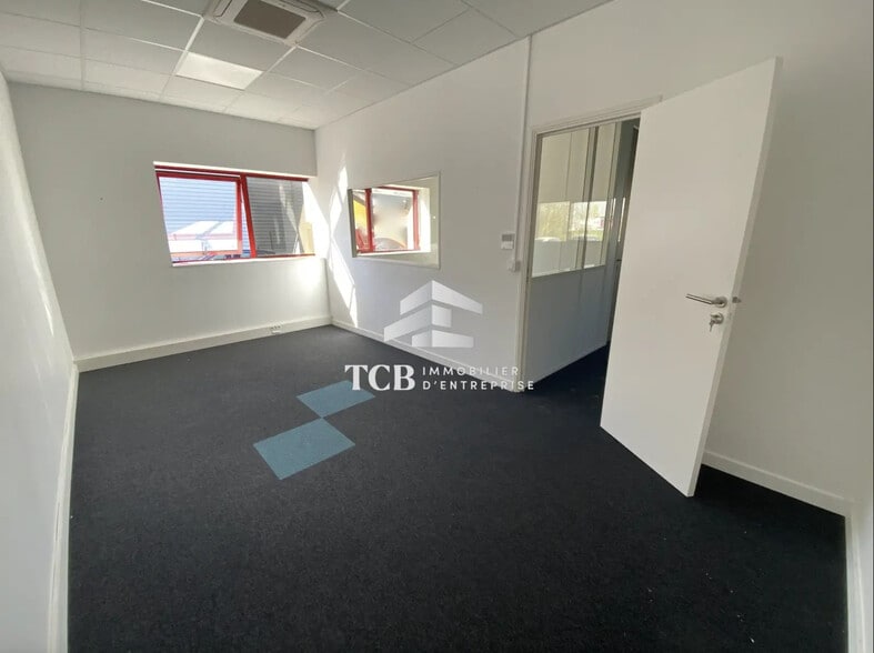 Local d’activités dans Sainte-Luce-sur-Loire à louer - Photo intérieure – Image 3 sur 9