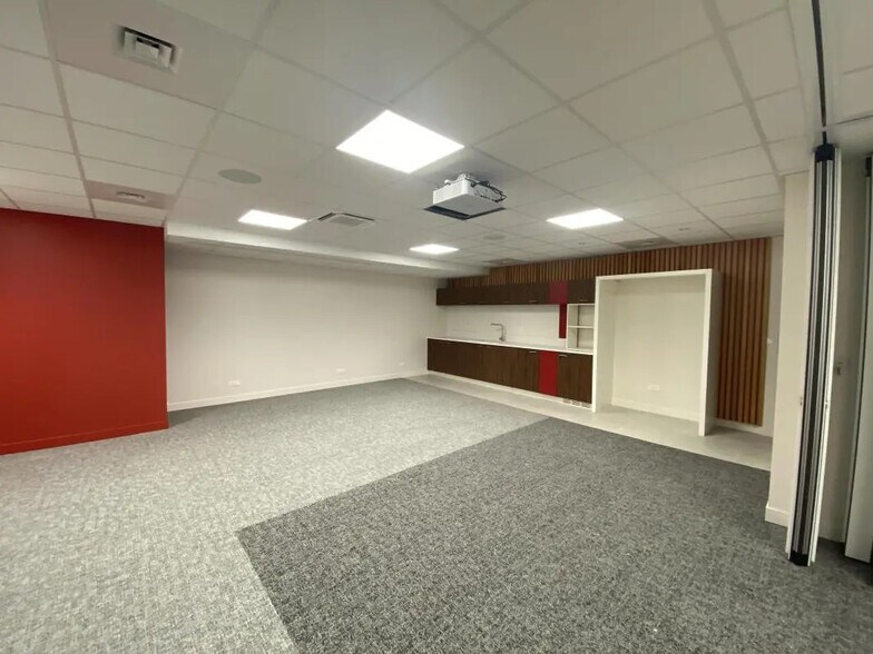 Local commercial dans Paris à vendre - Photo intérieure – Image 2 sur 9