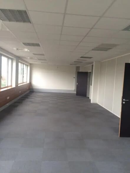 Bureau dans Toulouse à louer - Photo de l’immeuble – Image 3 sur 4