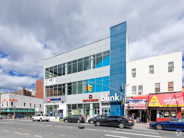 641-645 E Tremont Ave, Bronx, NY à louer - Photo de l’immeuble – Image 3 sur 3