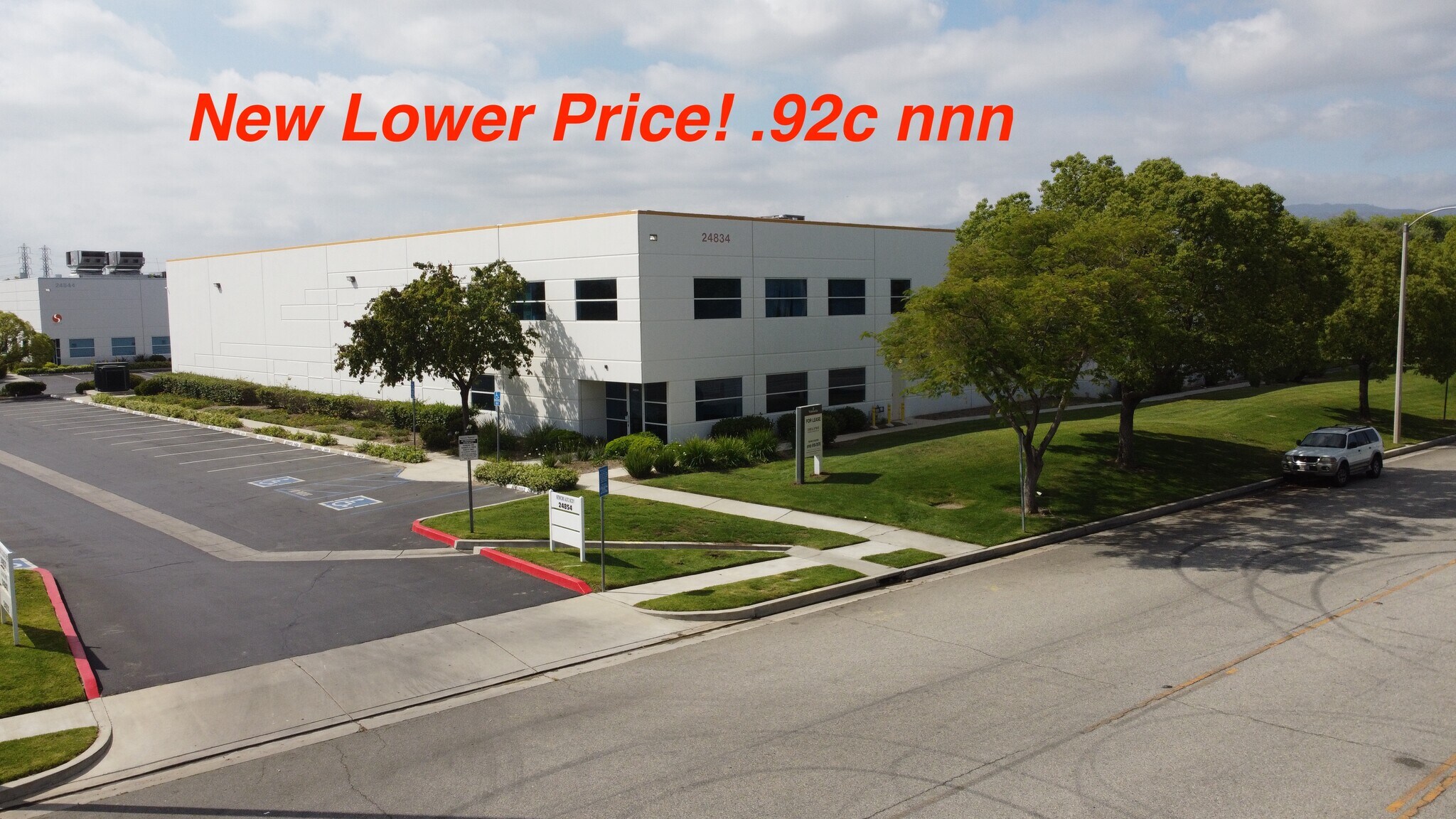 24834 Avenue Rockefeller, Valencia, CA à louer Photo de l’immeuble– Image 1 sur 10