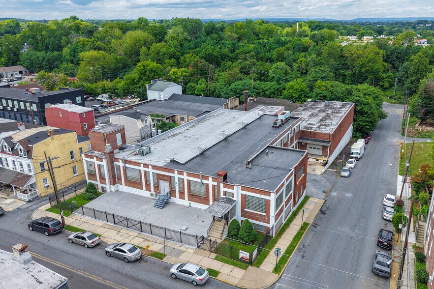 801 W Greenleaf St, Allentown, PA à louer - Photo de l’immeuble – Image 1 sur 8
