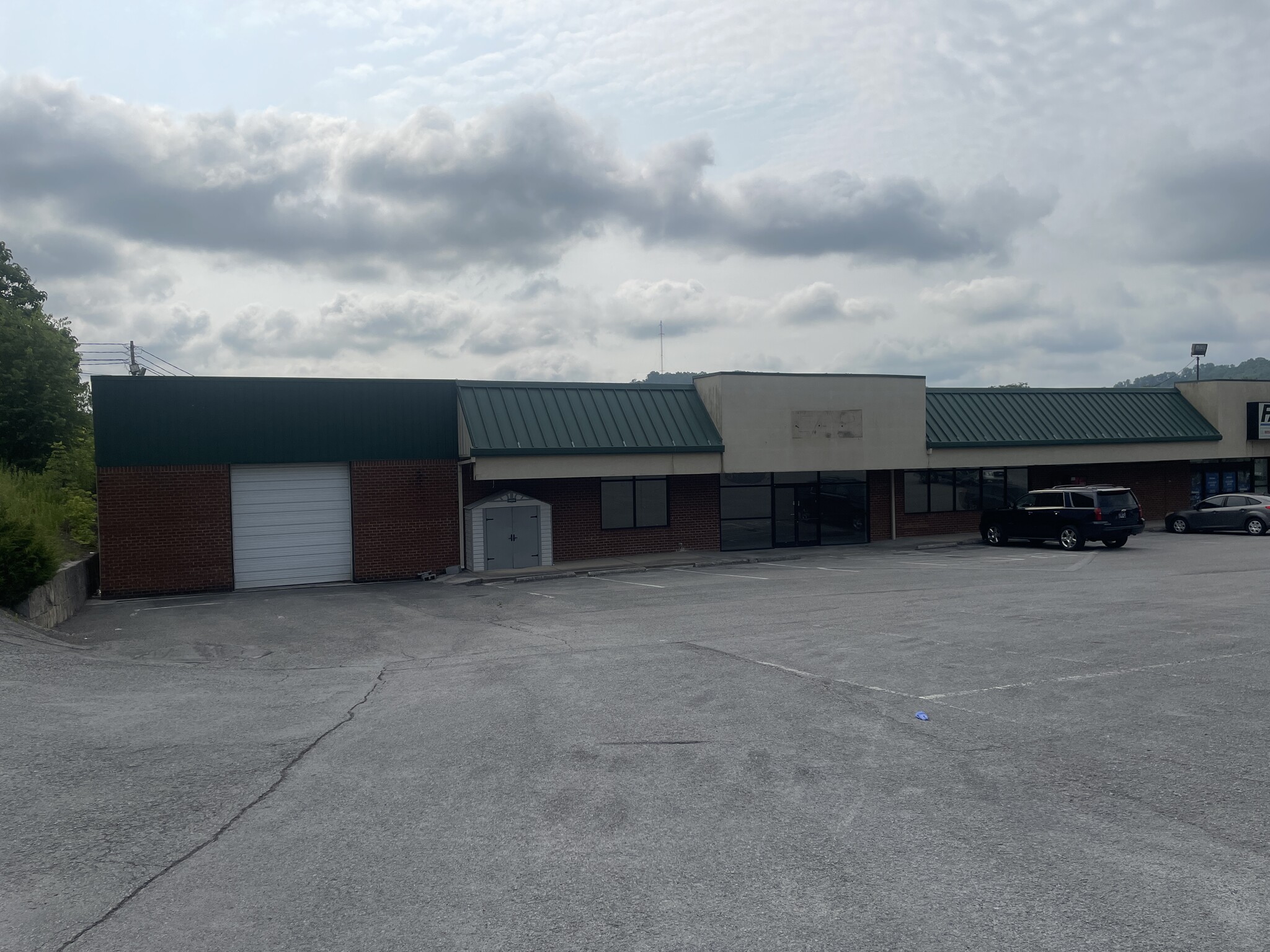 1440-1446 N Broad St, Tazewell, TN à louer Photo de l’immeuble– Image 1 sur 8