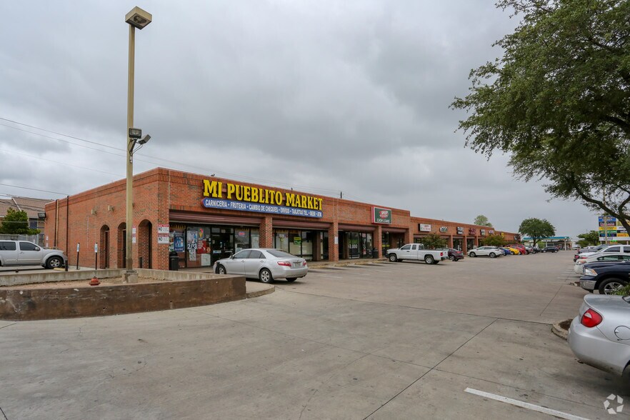 2030 E Oltorf St, Austin, TX à louer - Photo principale – Image 2 sur 3
