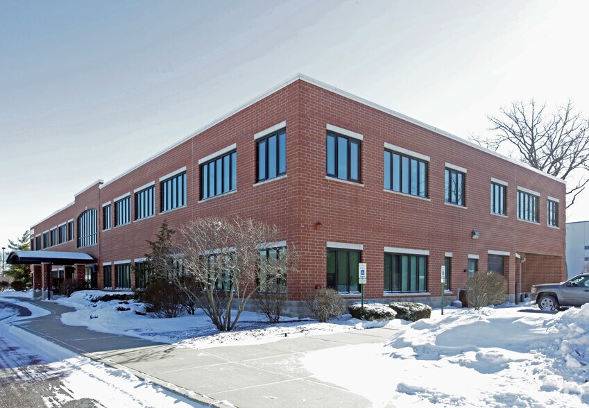 1005 Internationale Pky, Woodridge, IL à louer - Photo de l’immeuble – Image 1 sur 7