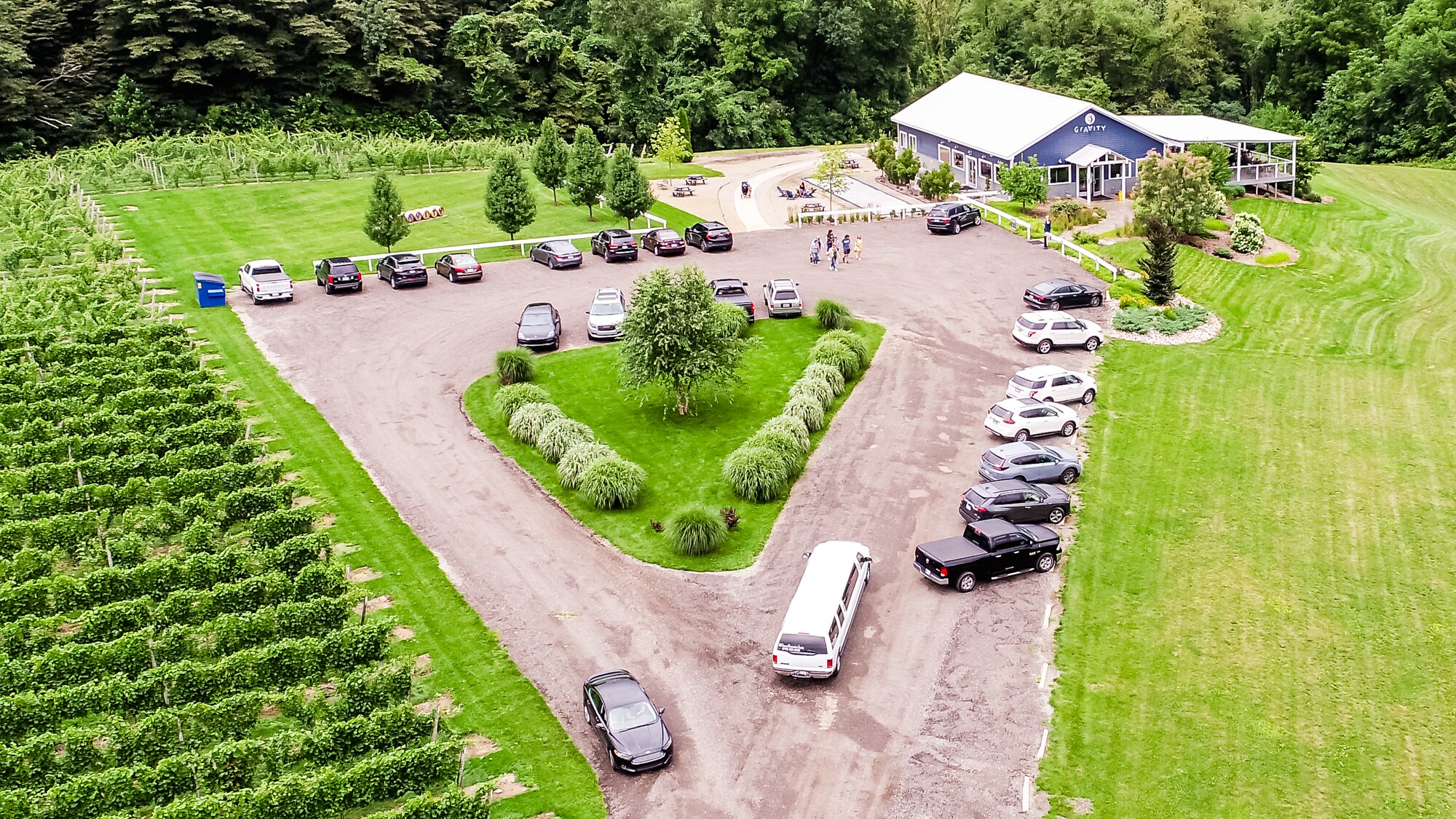 10220 Lauer Rd, Baroda, MI à vendre Photo principale– Image 1 sur 60