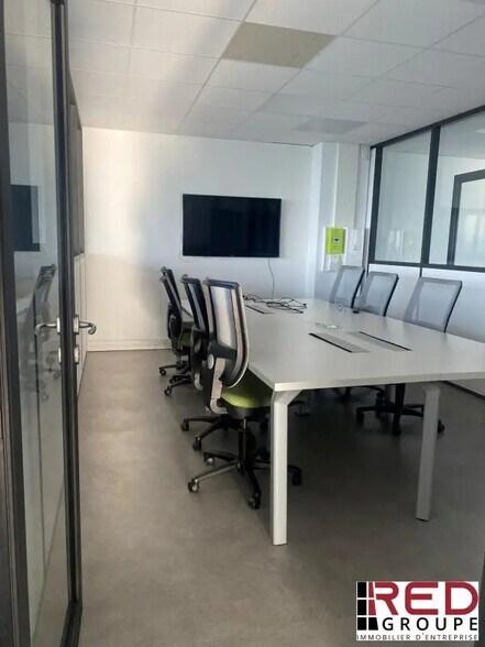 Bureau dans La Ciotat à vendre - Photo de l’immeuble – Image 3 sur 5