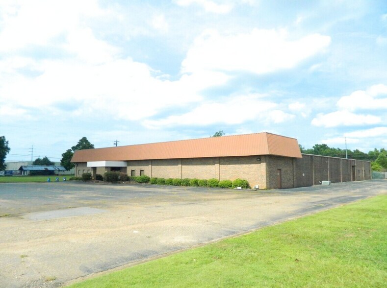 101 Bell Rd, Montgomery, AL à louer - Photo de l’immeuble – Image 1 sur 4