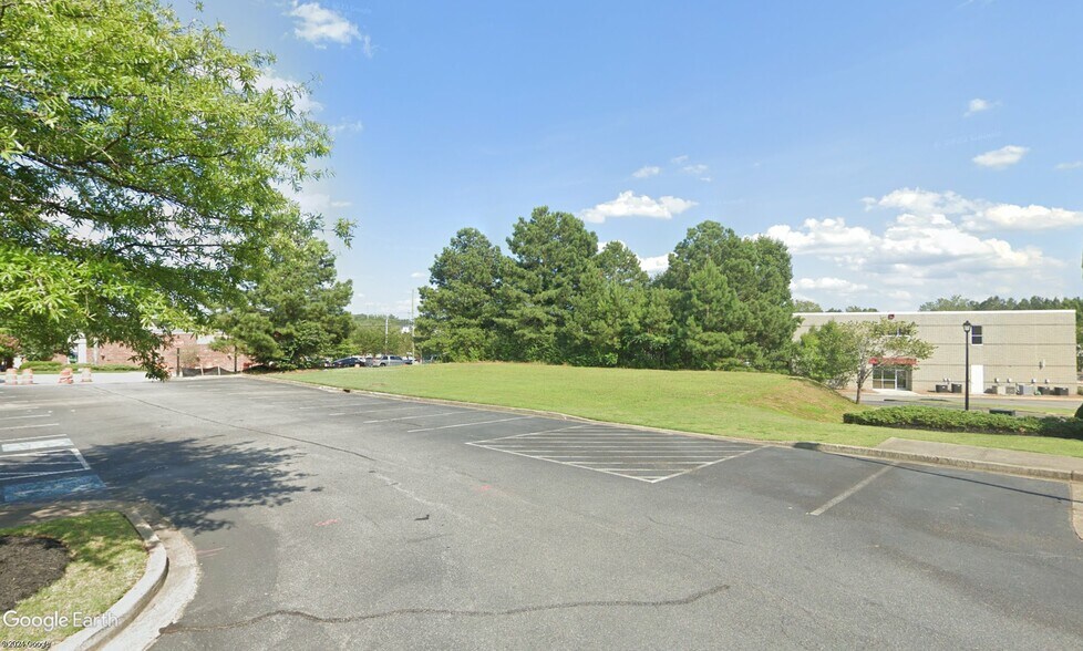 4320 Suwanee Dam Rd, Suwanee, GA à vendre - Photo de l’immeuble – Image 3 sur 4