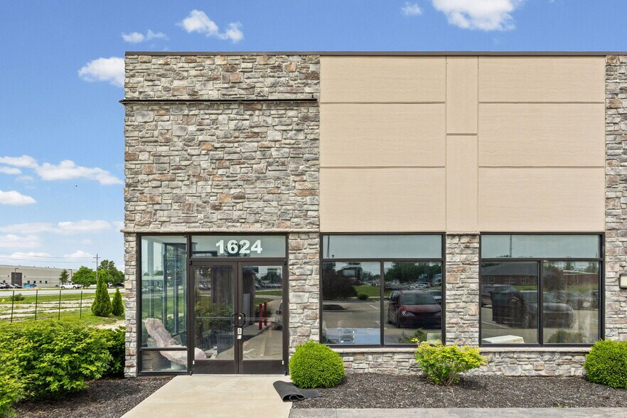 1640 W State Road 28, Frankfort, IN à louer - Photo de l’immeuble – Image 3 sur 19