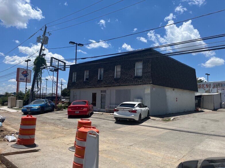 10507-10525 Harry Hines blvd, Dallas, TX à vendre - Photo de l’immeuble – Image 3 sur 3