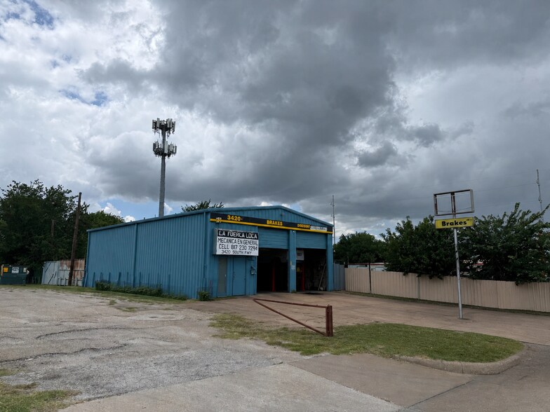 3420 South Fwy, Fort Worth, TX à vendre - Photo de l’immeuble – Image 1 sur 6