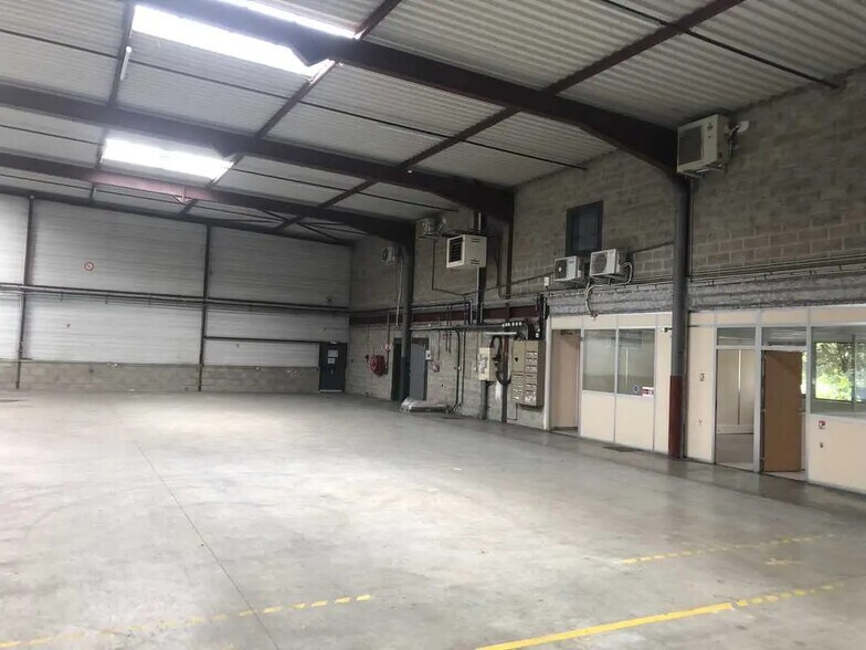 11 Rue De La Grande Borne, Le Mesnil-Amelot à louer - Photo de l’immeuble – Image 2 sur 7