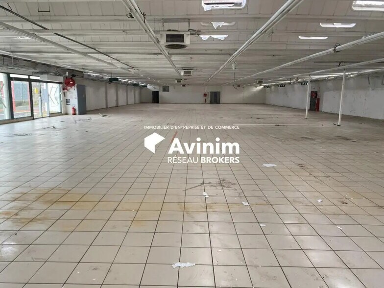 Local commercial dans Brassac-les-Mines à louer - Photo intérieure – Image 3 sur 6