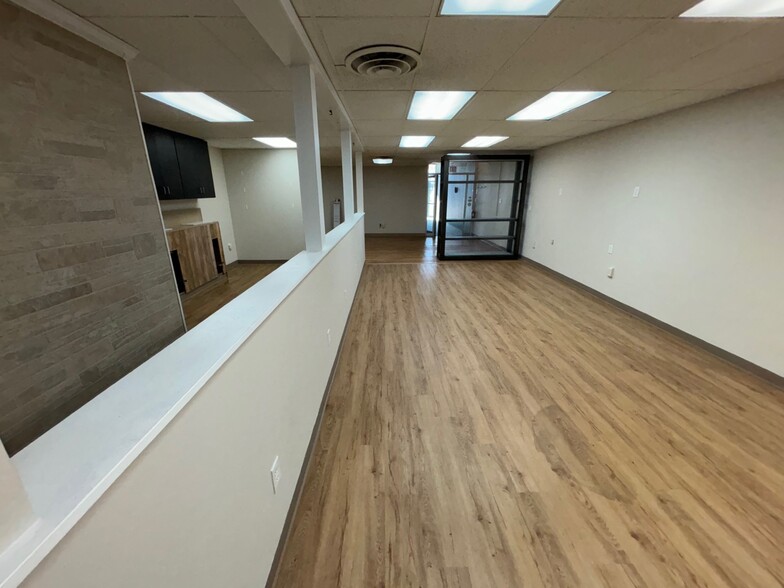561-585 Hazard Ave, Enfield, CT à louer - Photo intérieure – Image 3 sur 12