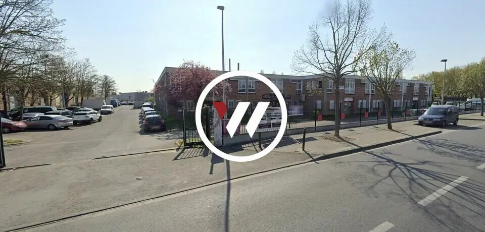 Industriel/Logistique dans Sarcelles à louer - Photo de l’immeuble – Image 1 sur 2