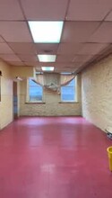 240 E Tremont Ave, Bronx, NY à louer - Vidéo sur l’annonce professionnelle 