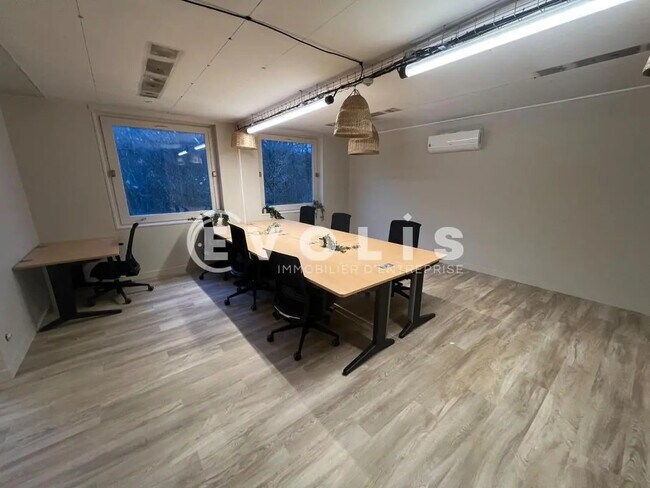 Plus de détails pour Bureau à louer