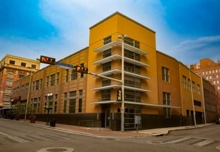 500 Navarro St, San Antonio, TX à louer Photo de l’immeuble– Image 1 sur 6