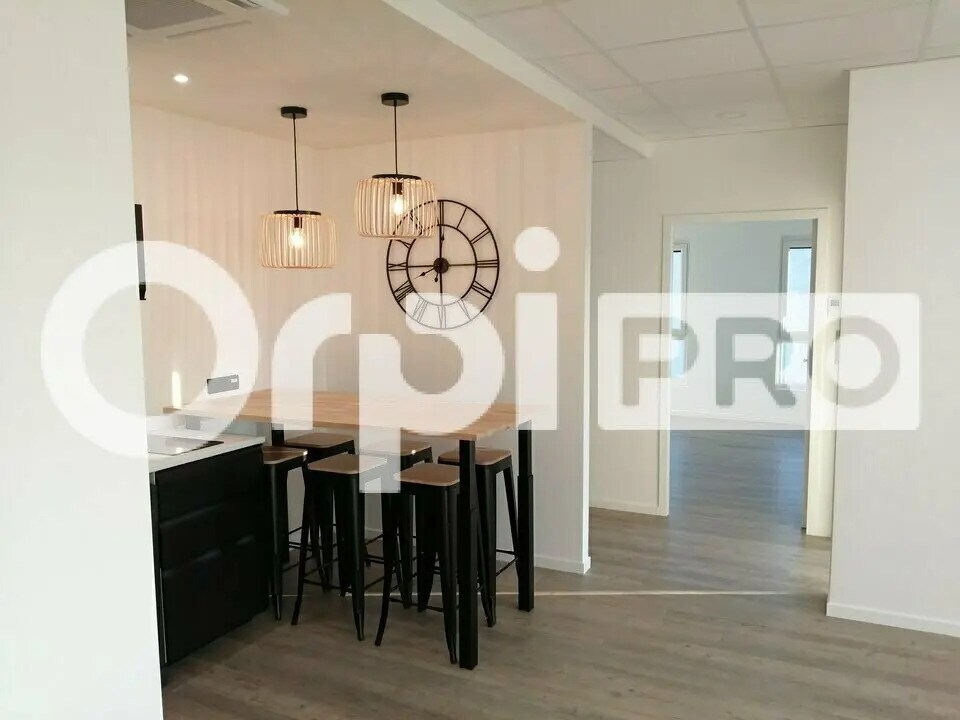 Bureau dans Villefranche-sur-Saône à louer Photo intérieure– Image 1 sur 10