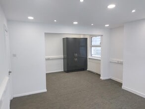 18 Upper Grosvenor Rd, Tunbridge Wells à louer Photo intérieure– Image 2 sur 3