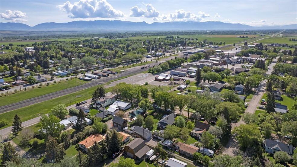 214 W Main St, Manhattan, MT à vendre - Photo principale – Image 1 sur 6