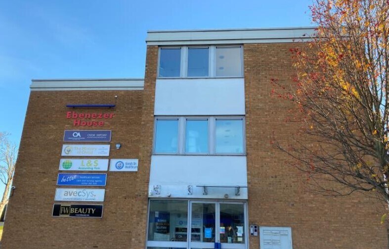 2-10 St. Johns St, Bedford à louer - Photo de l’immeuble – Image 2 sur 8