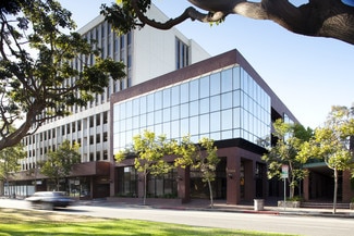 Plus de détails pour 11990 San Vicente Blvd, Los Angeles, CA - Bureau à louer