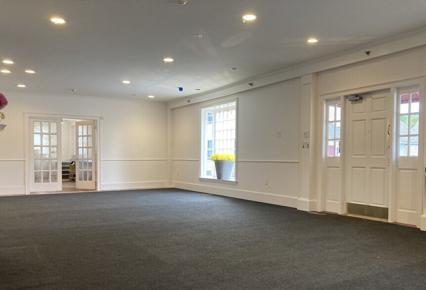 215 Boston Post Rd, Sudbury, MA à louer - Photo de l’immeuble – Image 2 sur 5