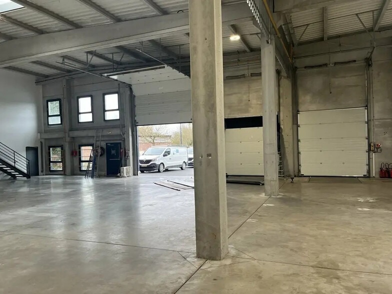 Local d’activités dans Saint-André-lez-Lille à louer - Photo intérieure – Image 3 sur 11
