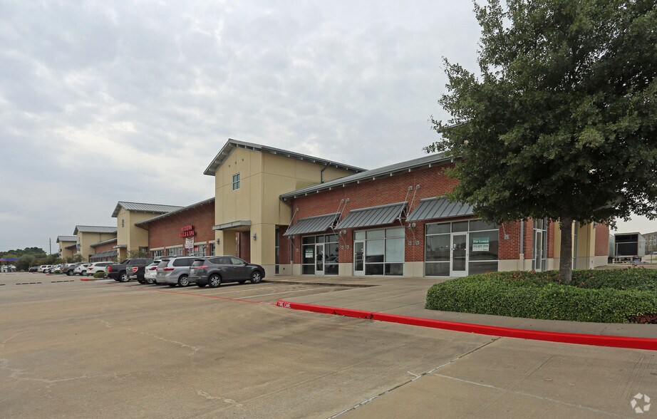 1646 Spring Cypress Rd, Spring, TX à louer - Photo de l’immeuble – Image 2 sur 3