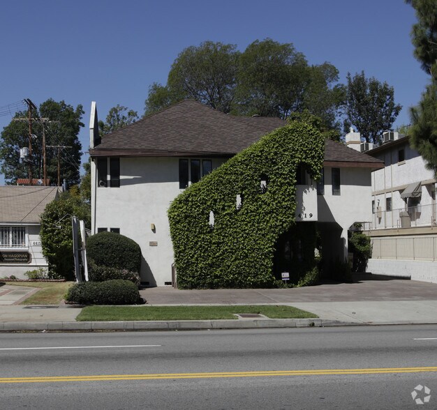 4419 Coldwater Canyon Ave, Studio City, CA à louer - Photo de l’immeuble – Image 1 sur 1