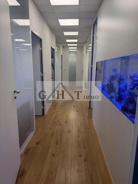 Bureau dans Maisons-Alfort à vendre - Photo intérieure – Image 1 sur 16