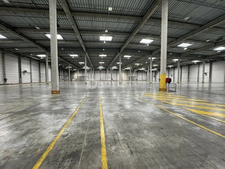 Industriel/Logistique dans Moissy-Cramayel à louer - Photo de l’immeuble – Image 3 sur 4
