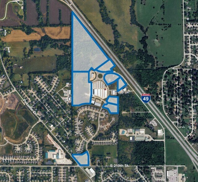 Summerskill & Bradleys Crossing, Peculiar, MO à vendre - Photo principale – Image 1 sur 1