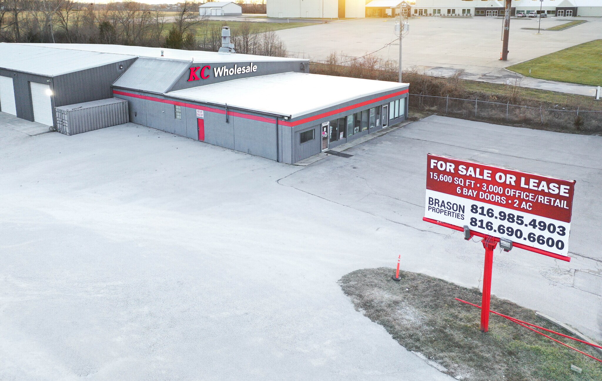 701 SW 1st St, Oak Grove, MO à vendre Photo principale– Image 1 sur 28